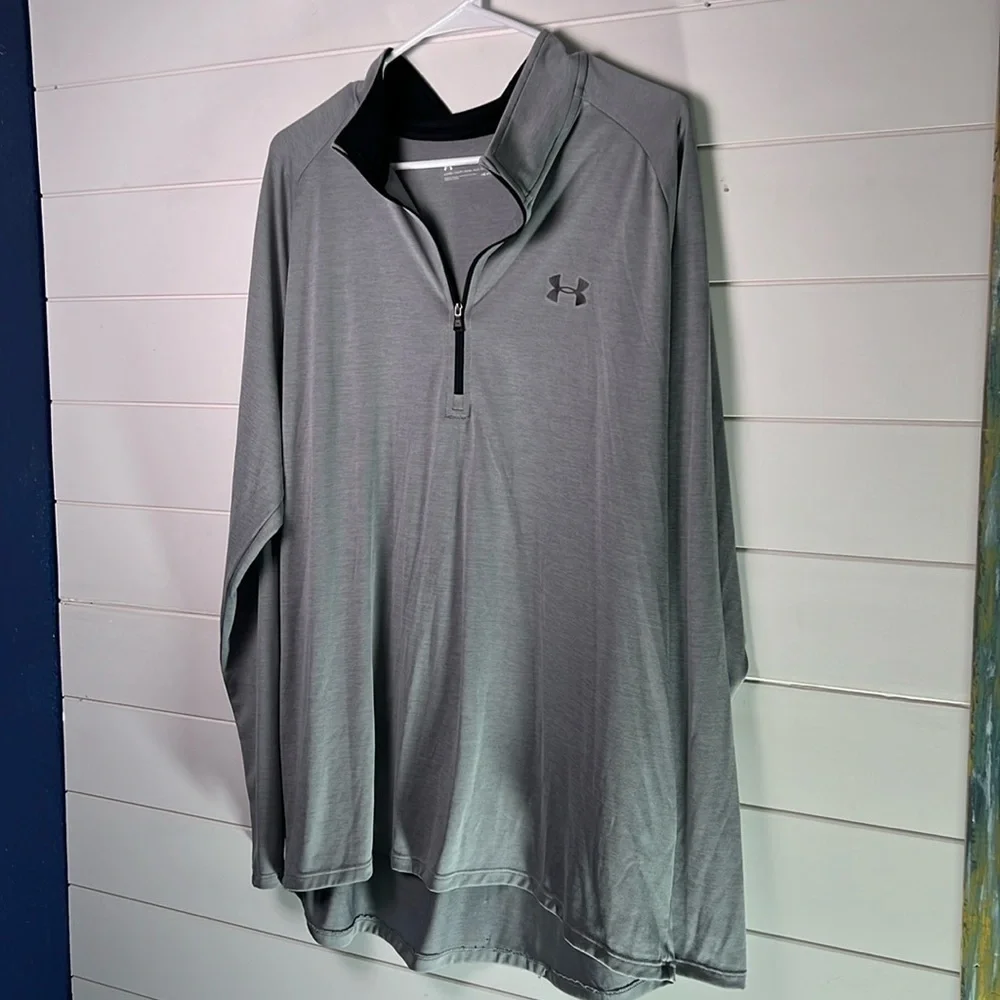 2X men under armour pullover grey. MN49